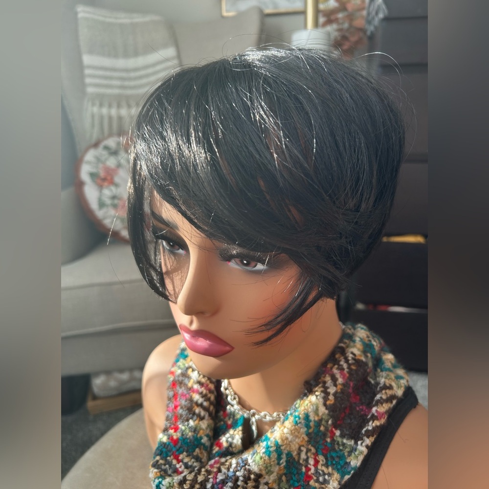 ✨NEW Pixie Bob With Bangs Women's Wig - Picture 3 of 12